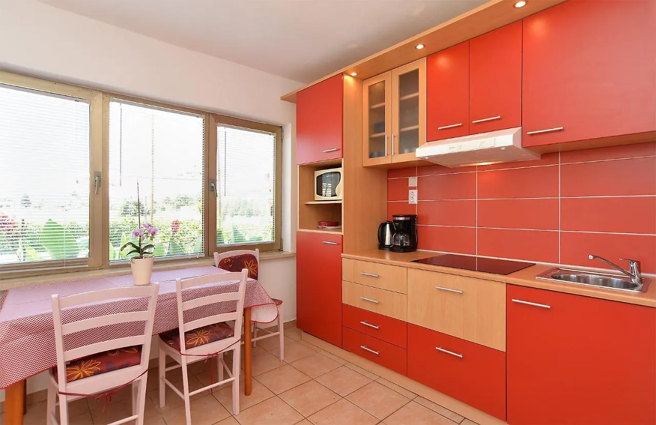 Apartments Valbandon With Pool 31 Fazana 0*,