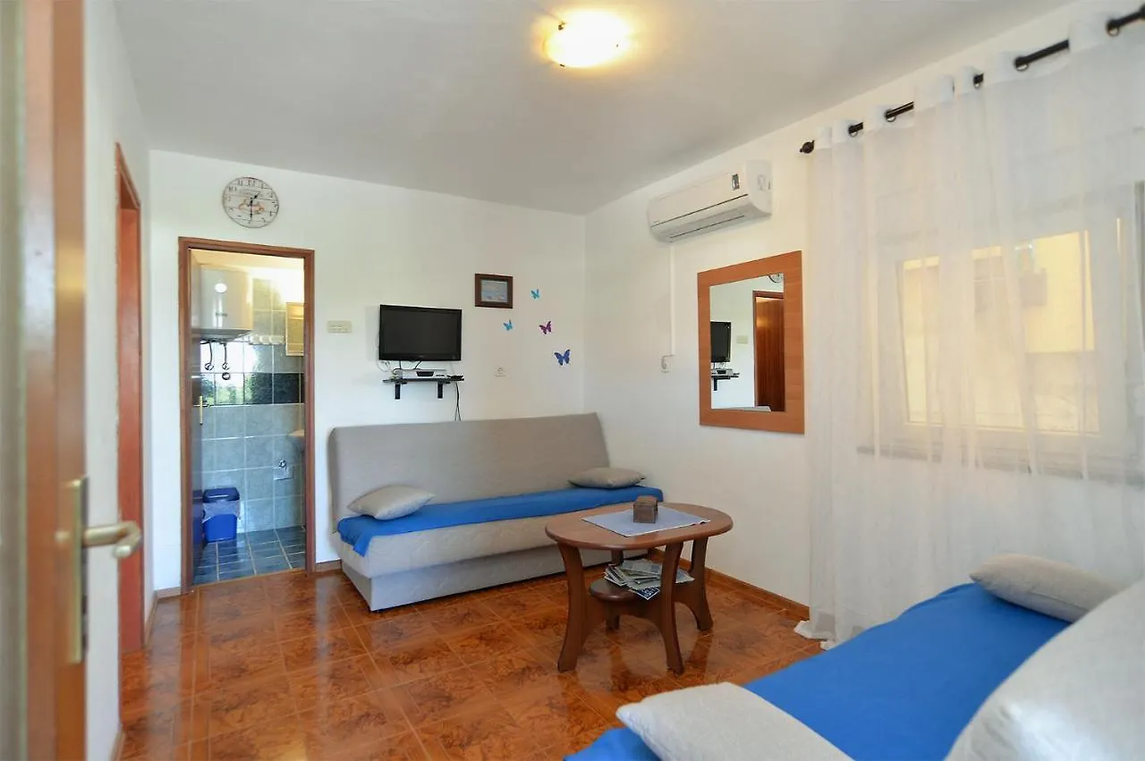 Apartments Valbandon With Pool 31 Fazana 0*,