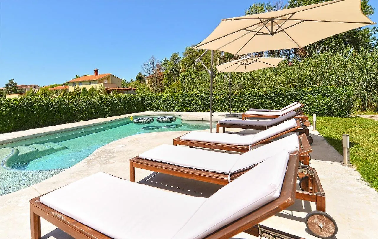 Apartments Valbandon With Pool 31 Fazana 0*,  Croatia