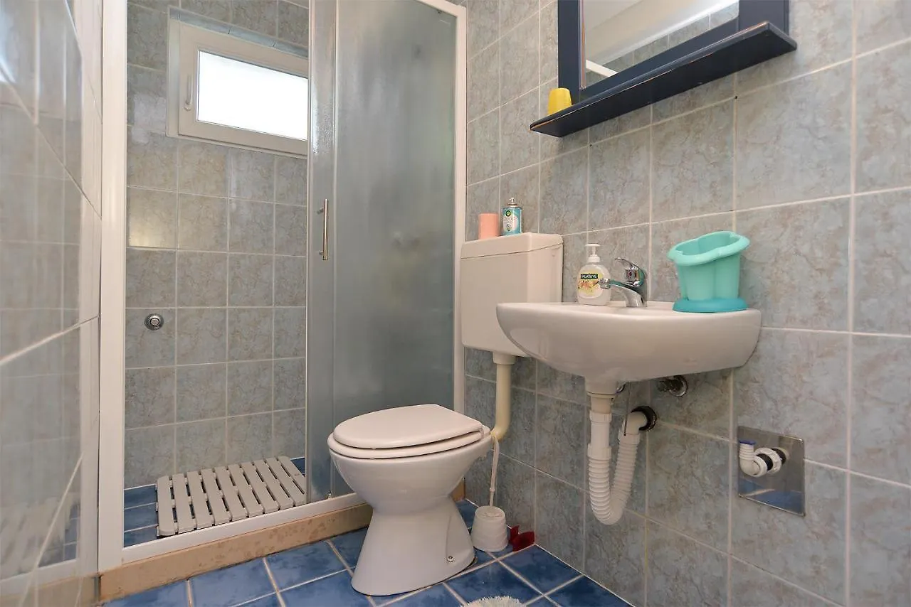 Apartments Valbandon With Pool 31 Fazana Croatia